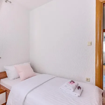 Appartamento Mit Balkon Und Meerblick