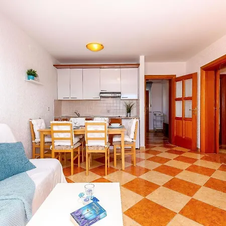 Mit Balkon Und Meerblick Appartamento Crikvenica
